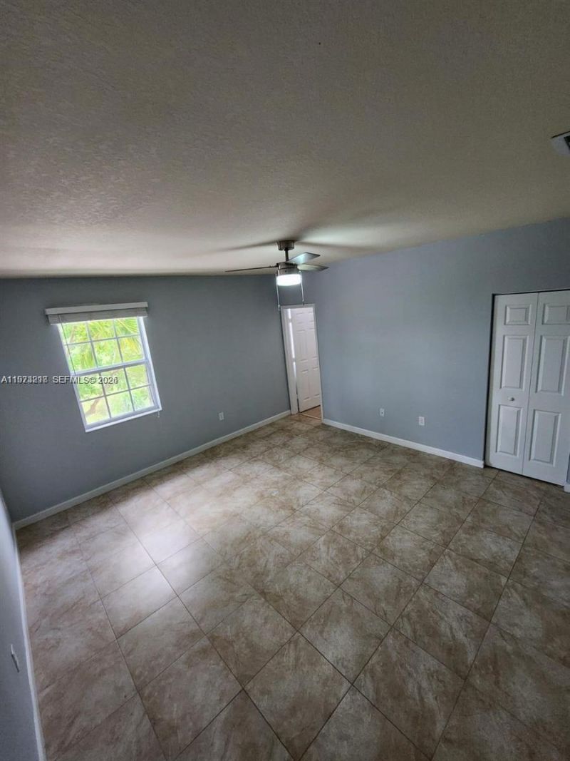 17005 SW 96th St , Unit main, Miami, FL 33196 Photo