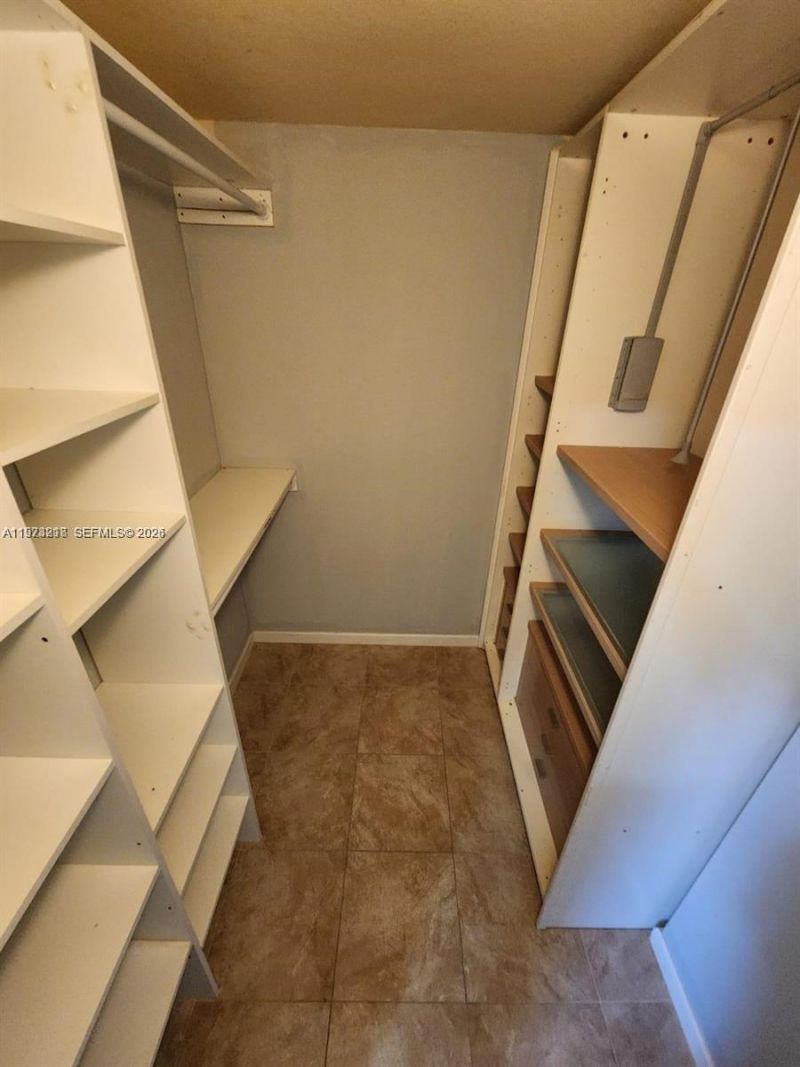 17005 SW 96th St , Unit main, Miami, FL 33196 Photo