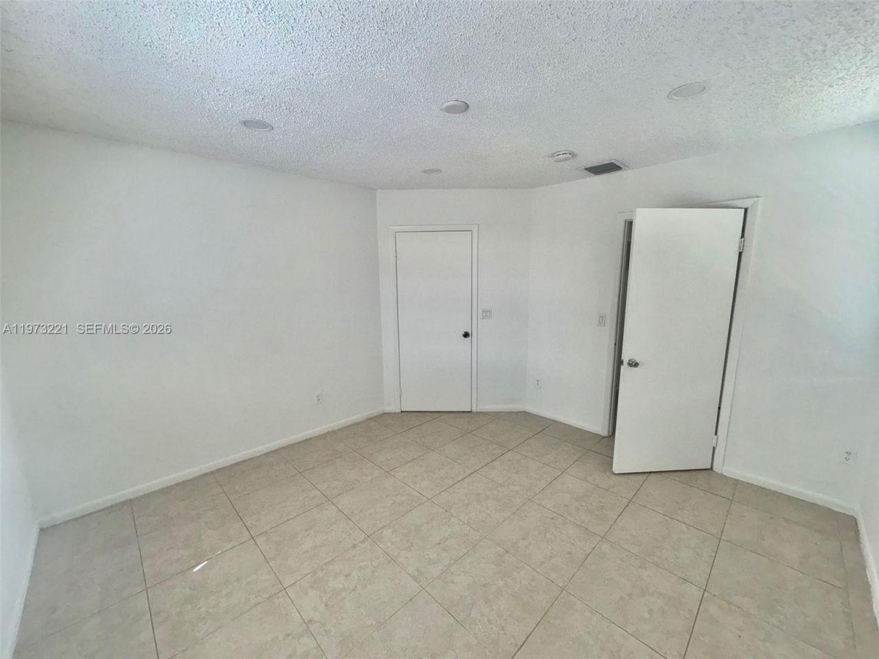18324 NW 68th Ave, Unit H, Hialeah, FL 33015 Photo