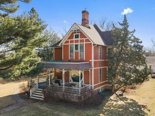 518 E Main Street, Reedsburg, WI 53959