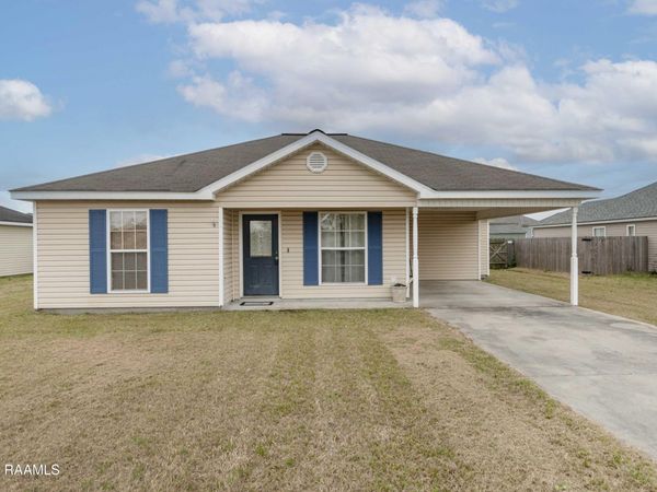1049 Gary Drive , Breaux Bridge, LA 70517