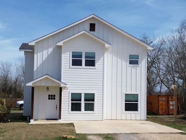 113 S. Lockhart ST, Paige, TX 78659