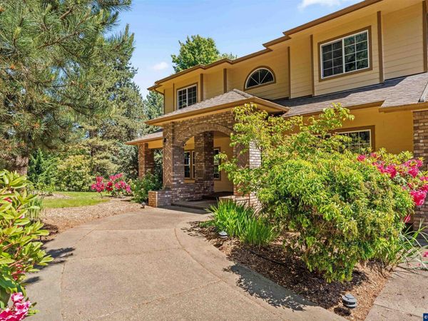 37310 Fawn Dr, Lebanon, OR 97355