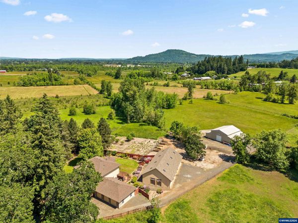 37310 Fawn Dr, Lebanon, OR 97355