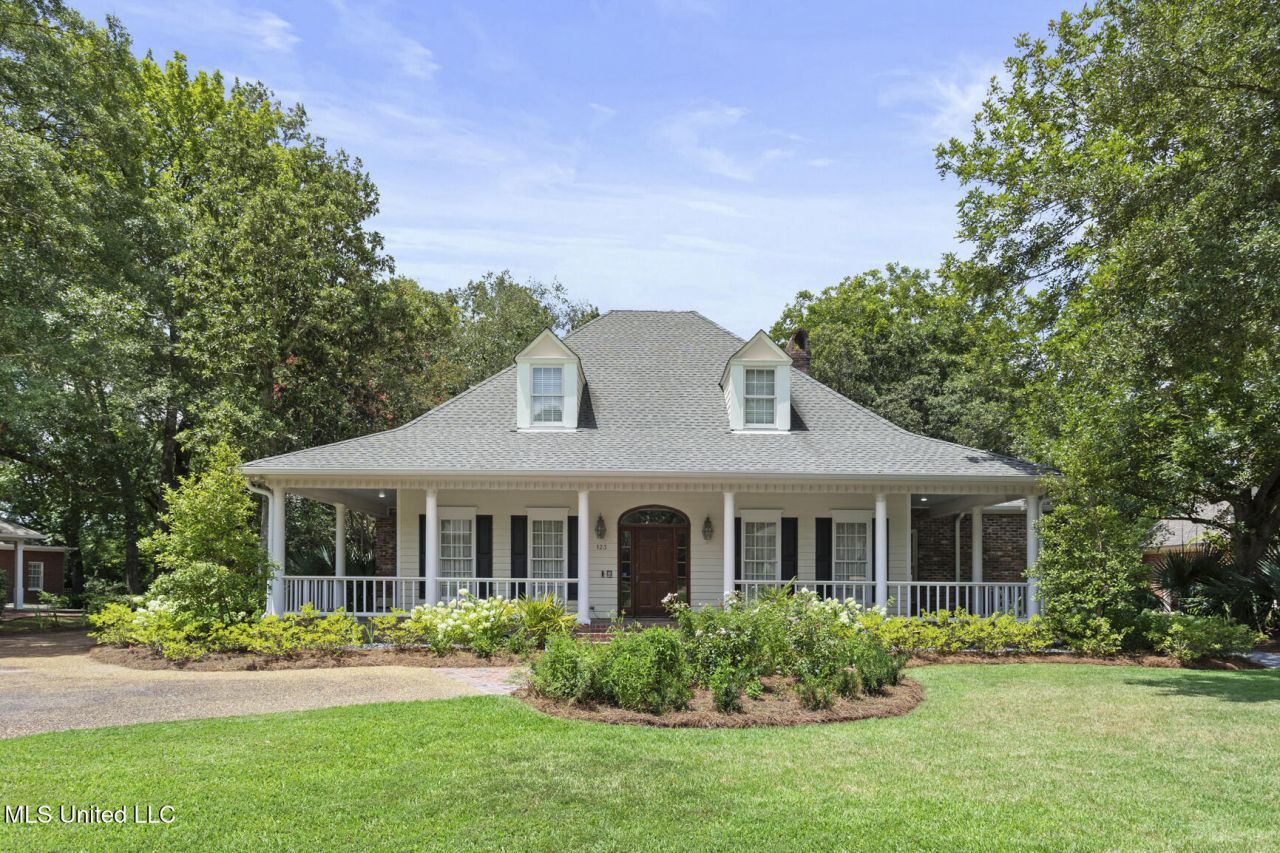 123 Sawbridge Drive, Ridgeland, MS 39157 Main Photo