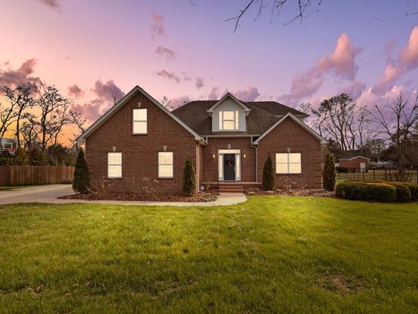 208 Oscar Ct, Murfreesboro, TN 37128