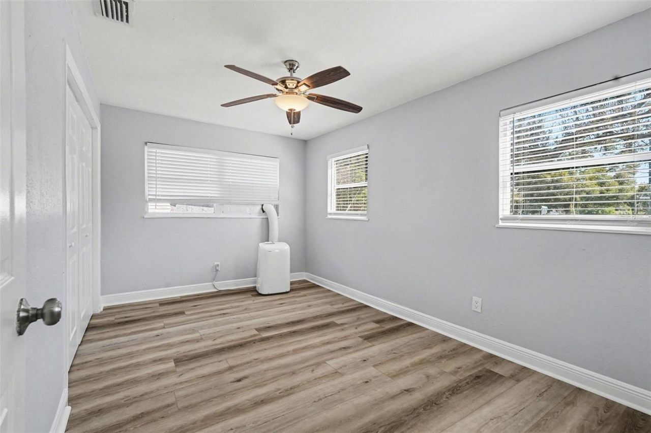 8902 El Portal Drive, Tampa, FL 33604 Photo