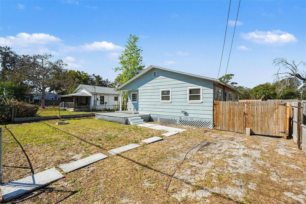 8902 El Portal Drive, Tampa, FL 33604 Photo