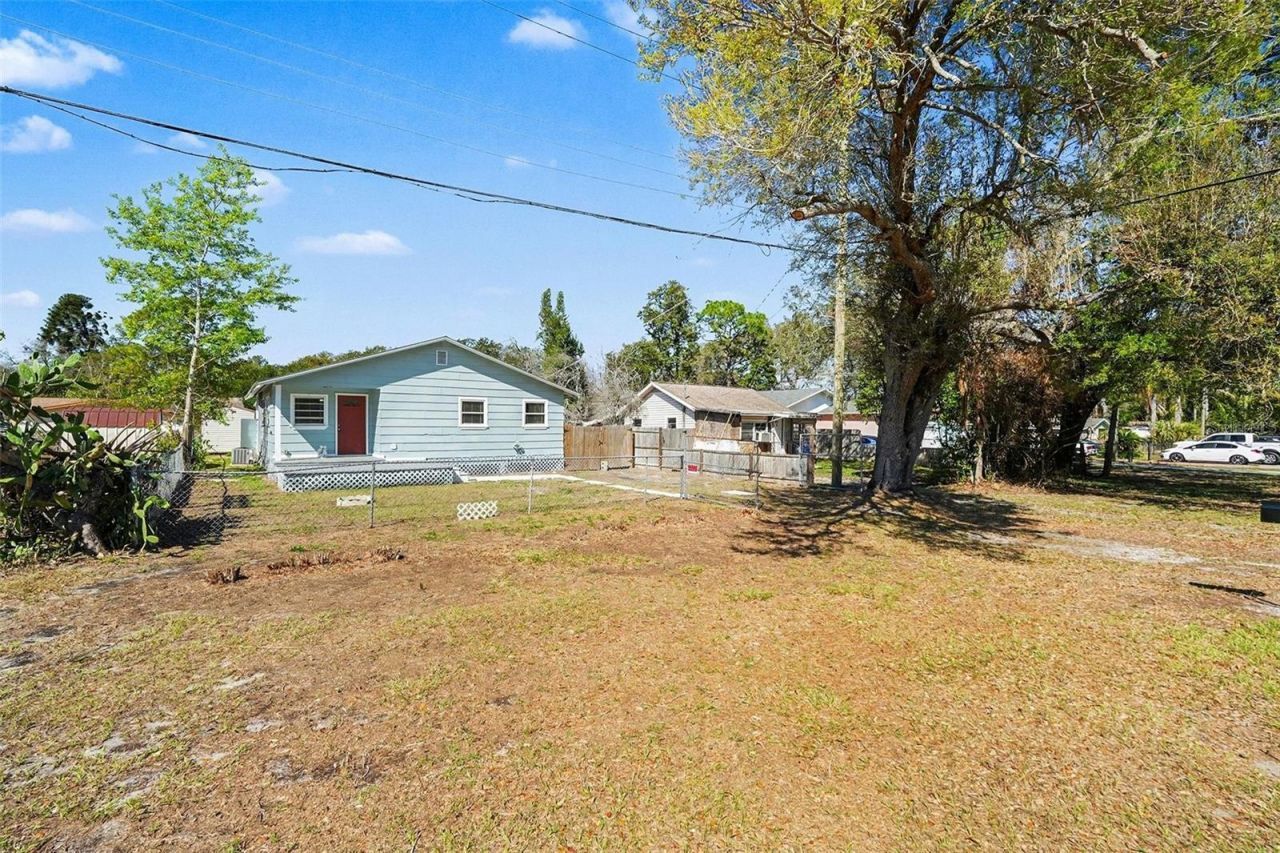 8902 El Portal Drive, Tampa, FL 33604 Photo