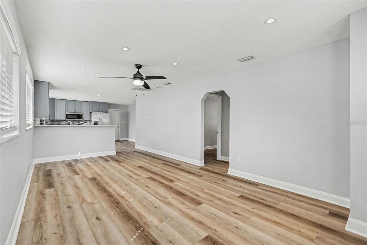 8902 El Portal Drive, Tampa, FL 33604 Photo