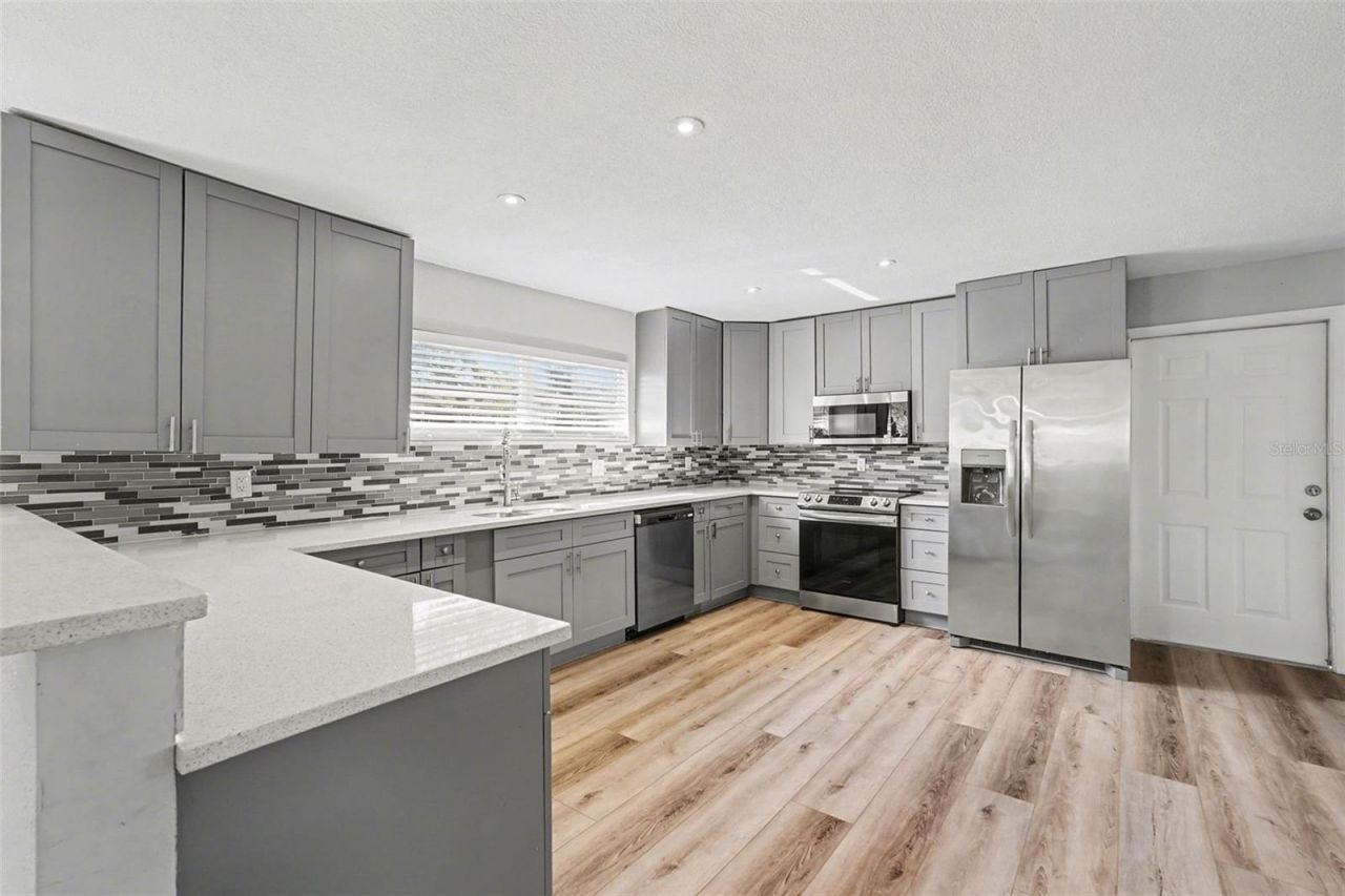 8902 El Portal Drive, Tampa, FL 33604 Photo