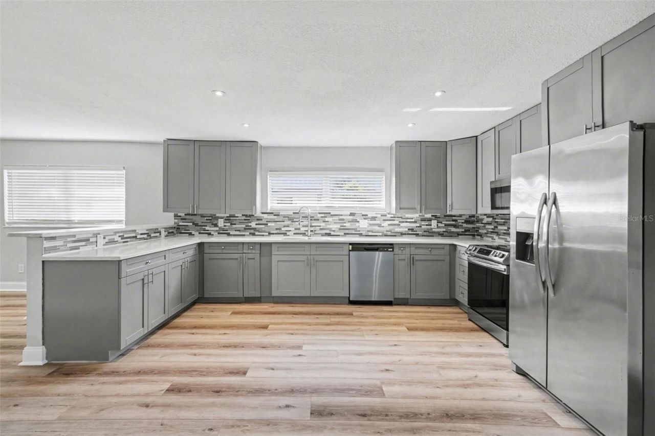 8902 El Portal Drive, Tampa, FL 33604 Photo