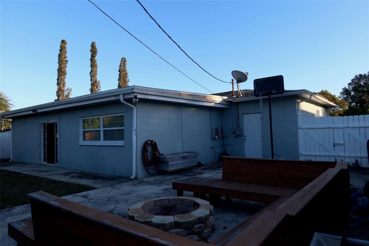 3713 Benson Avenue N, Saint Petersburg, FL 33713 Photo