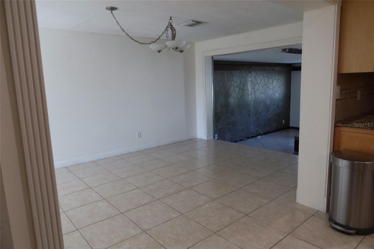 3713 Benson Avenue N, Saint Petersburg, FL 33713 Photo