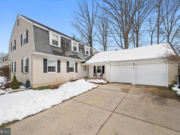 3023 MAPLE SHADE LANE, WILMINGTON, DE 19810