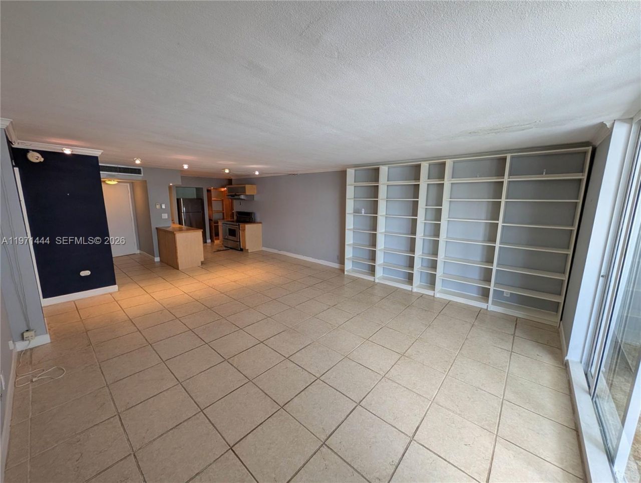 100 Golden Isles Dr , Unit PH9, Hallandale Beach, FL 33009 Photo