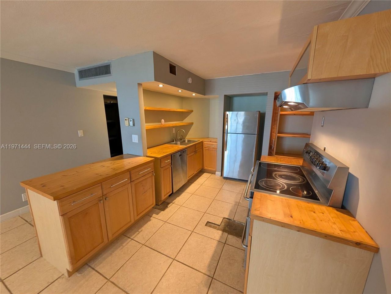 100 Golden Isles Dr , Unit PH9, Hallandale Beach, FL 33009 Photo