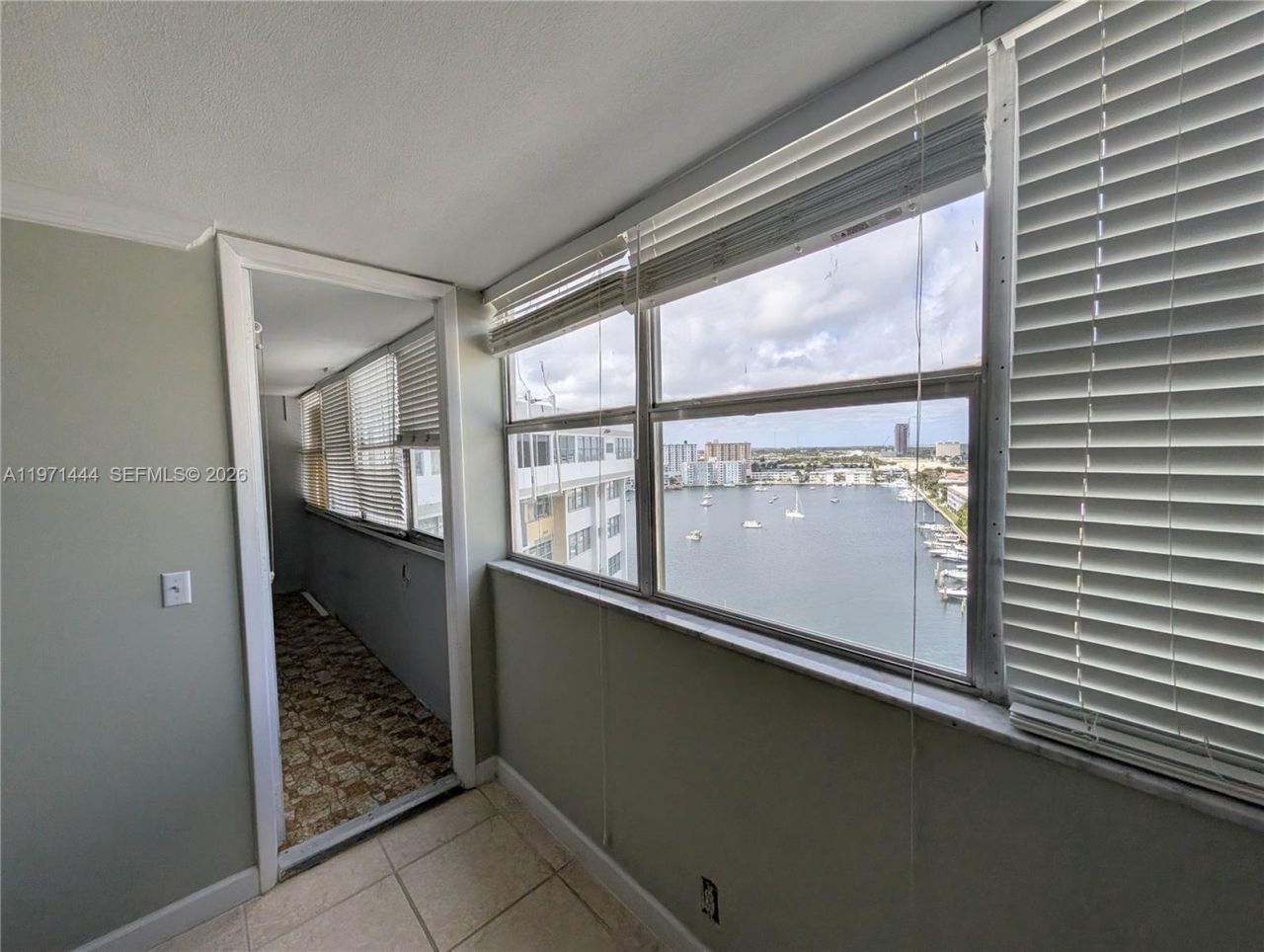 100 Golden Isles Dr , Unit PH9, Hallandale Beach, FL 33009 Photo