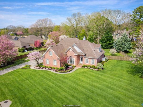 2702 Summerwind Drive SE, Decatur, AL 35603