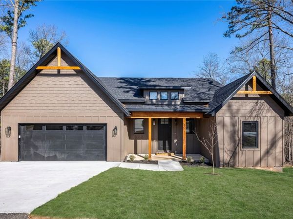 30 Lyndhurst Drive , Bella Vista, AR 72714