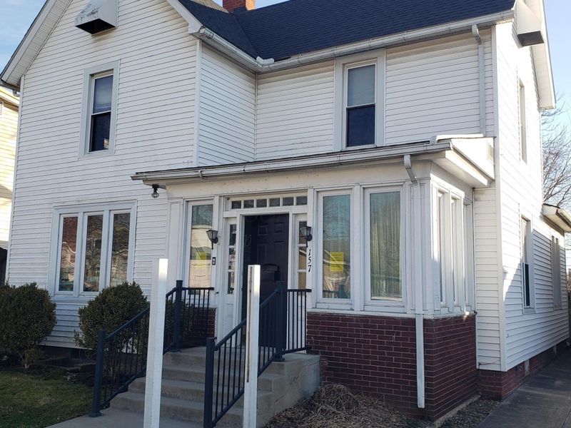 157 W High Street, Circleville, OH 43113 Photo 2