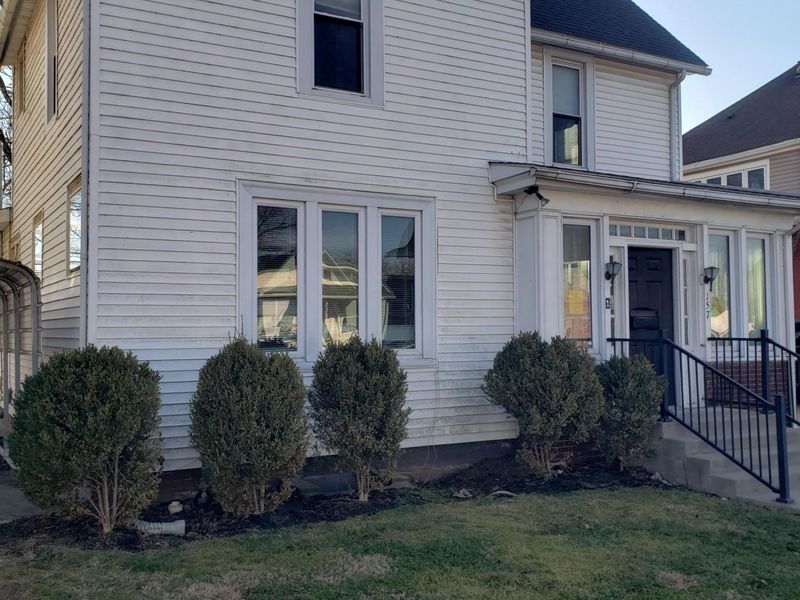 157 W High Street, Circleville, OH 43113 Photo 3