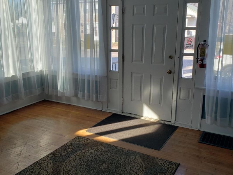 157 W High Street, Circleville, OH 43113 Photo 5