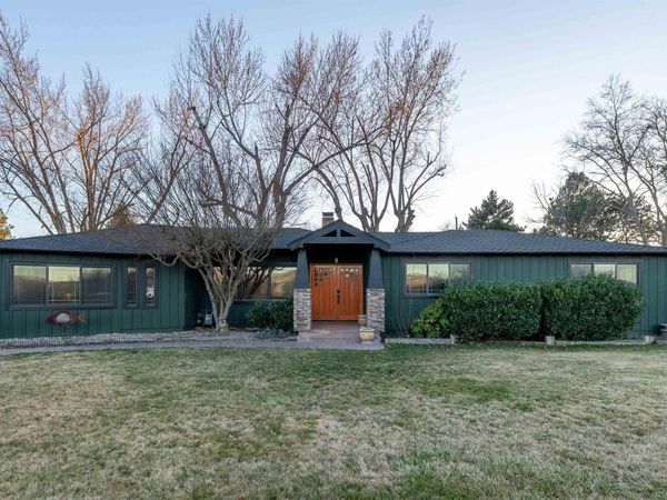 4917 Mountain View Dr, Boise, ID 83704