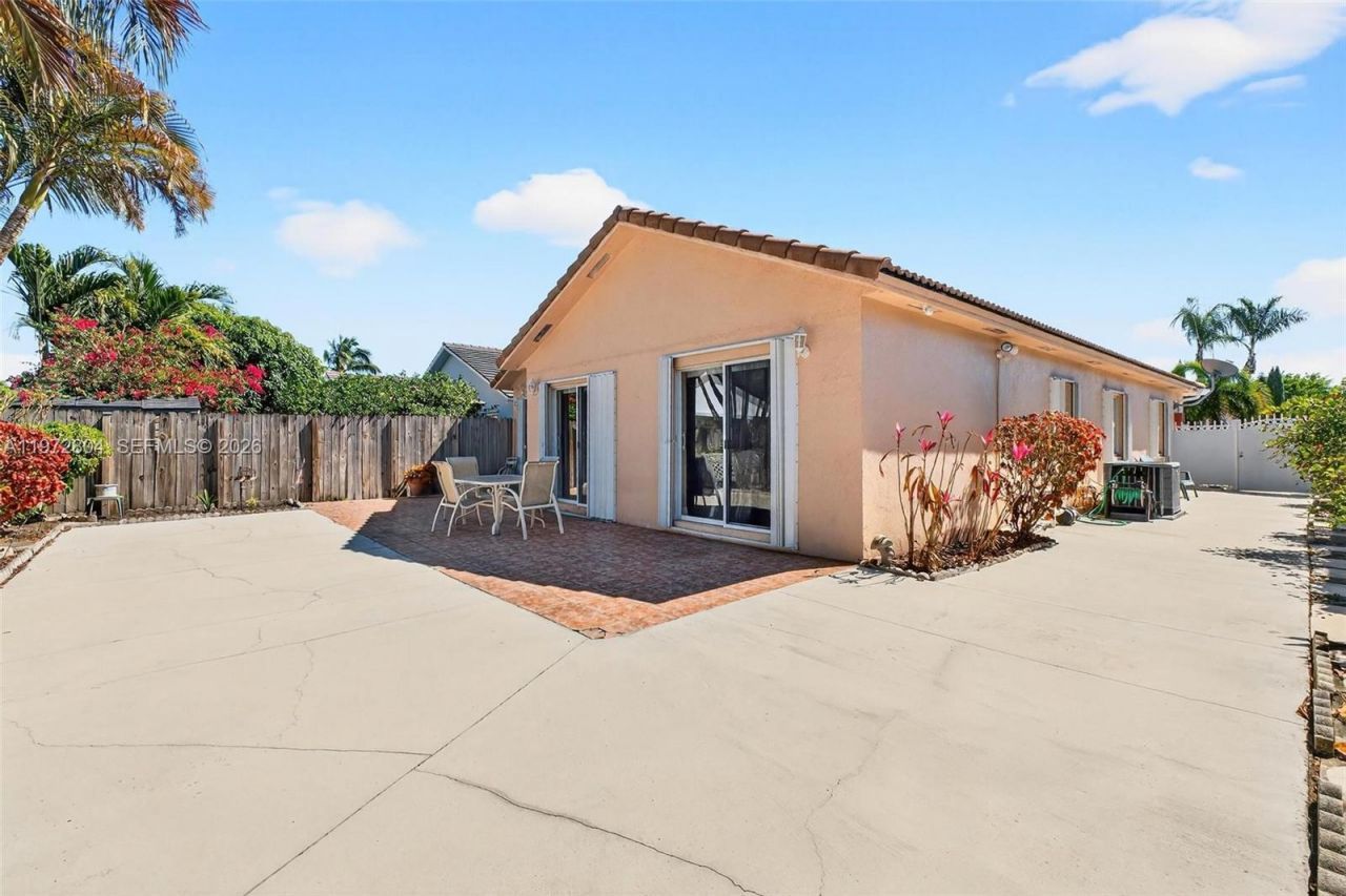 14345 SW 172nd Ln, Miami, FL 33177 Photo