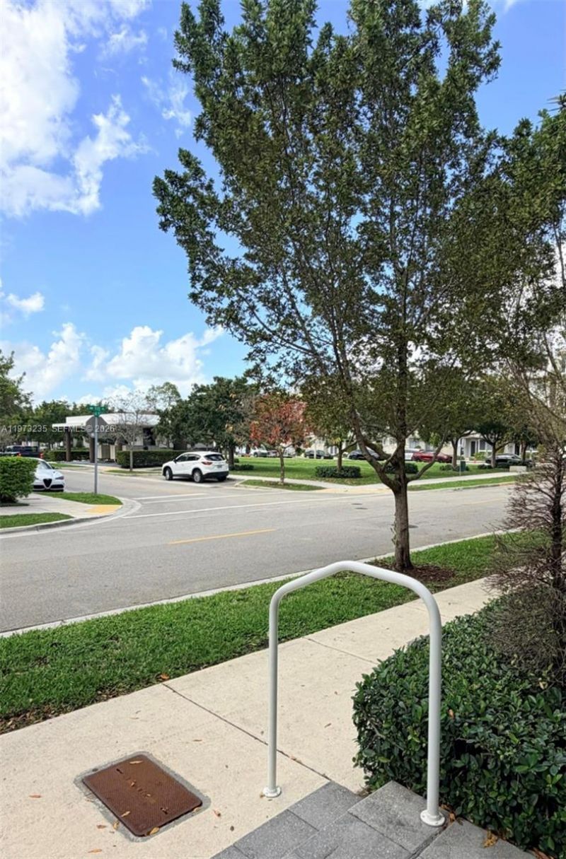 6401 NW 103rd Pl, Unit 106, Doral, FL 33178 Photo