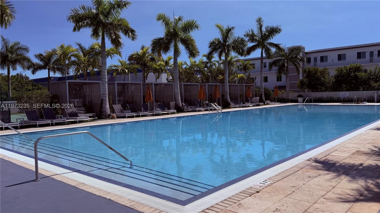 6401 NW 103rd Pl , Unit 106, Doral, FL 33178 Photo