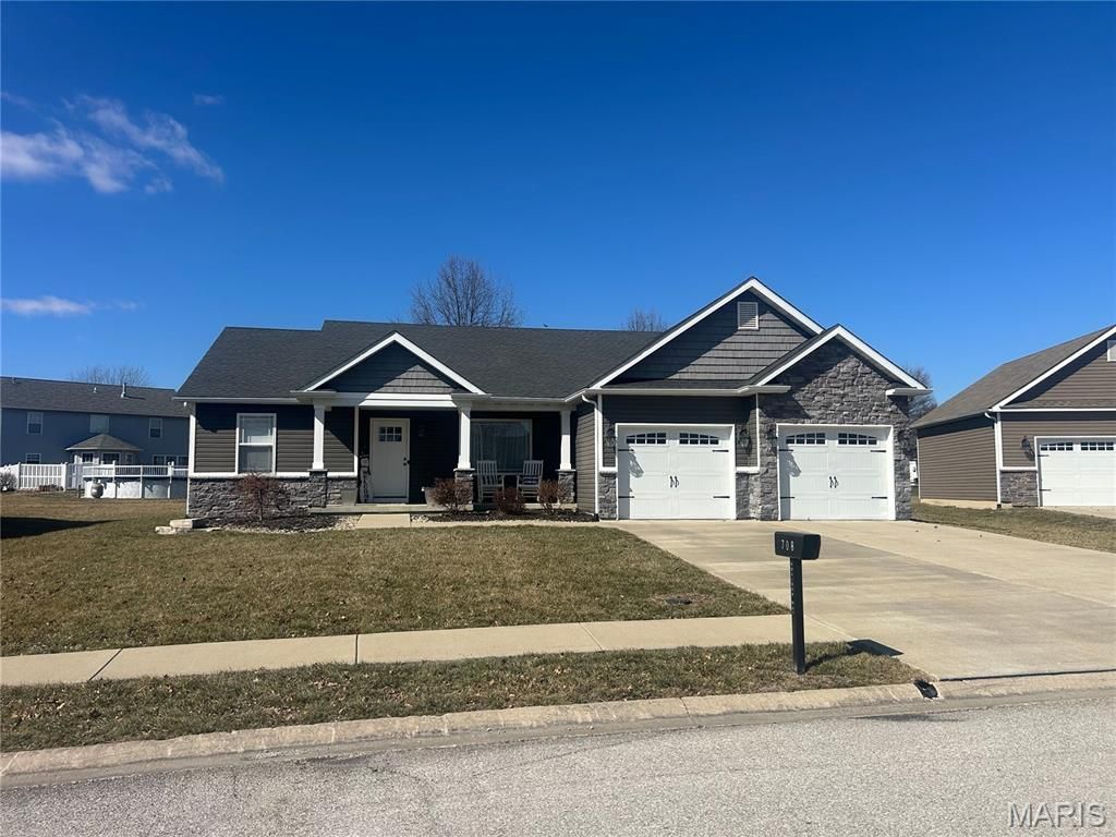 708 Boulder Way, Jerseyville, IL 62052 Main Photo