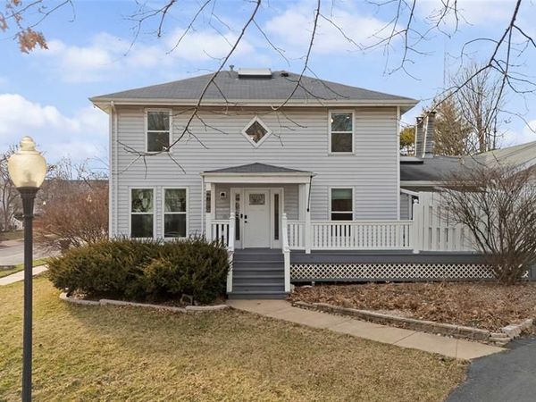 5725 Westminster Place, St Louis, MO 63112