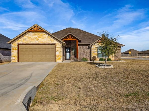 3215 White Horse Drive, Granbury, TX 76049