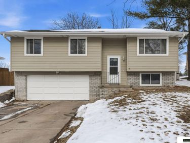 3020 Agate Court, Lincoln, NE 68516