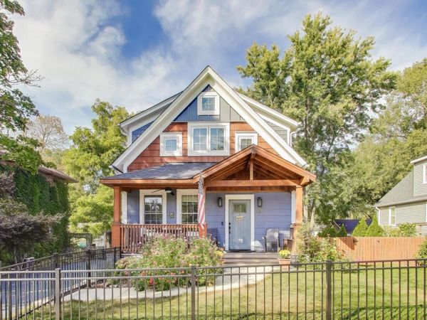 421 E Willow Avenue , Wheaton, IL 60187