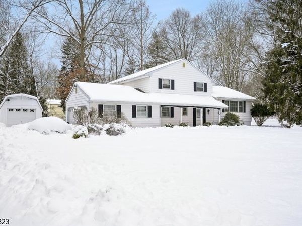 112 Midvale Ave, Long Hill, NJ 07946