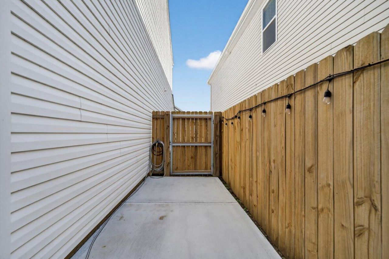 161 Surfbird Road Photo 36