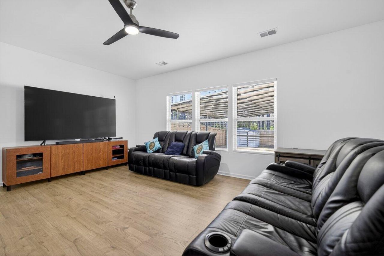 161 Surfbird Road Photo 8