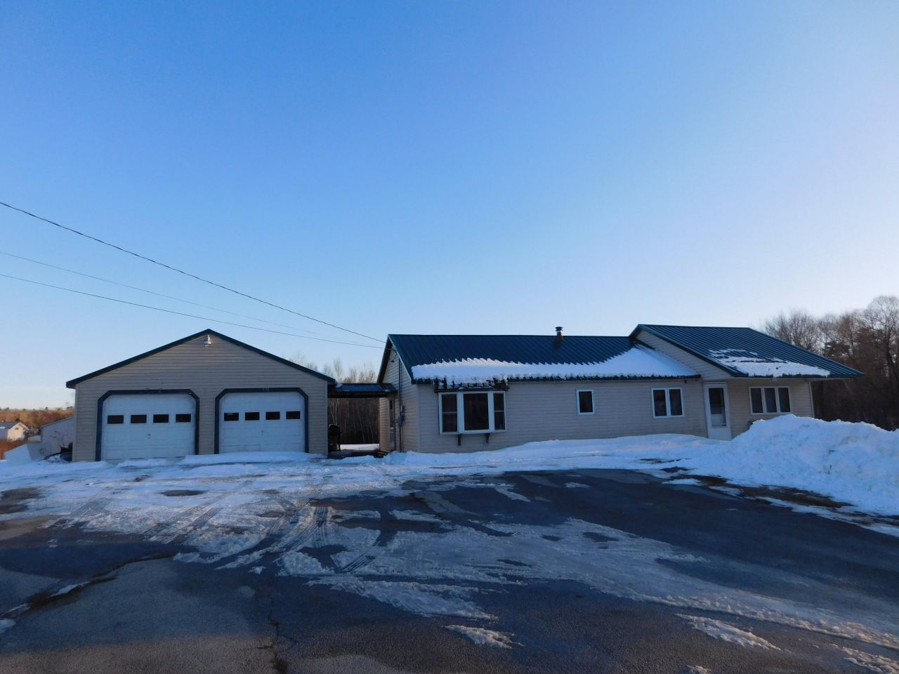 570 Stream Road, Winterport, ME 04438 Main Photo