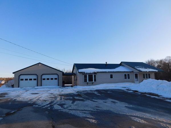 570 Stream Road, Winterport, ME 04438