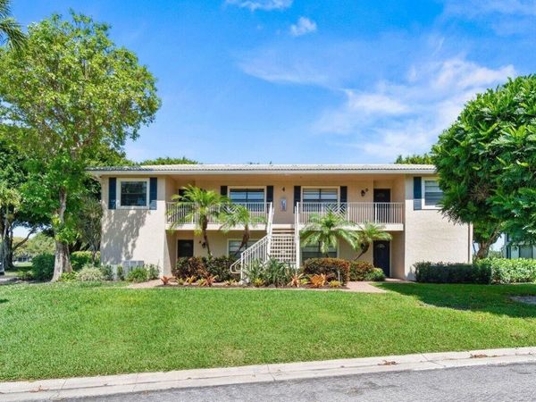 4 Stratford Drive E, Unit B, Boynton Beach, FL 33436