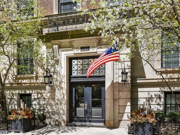 232 E Walton Place, Unit 4E, Chicago, IL 60611