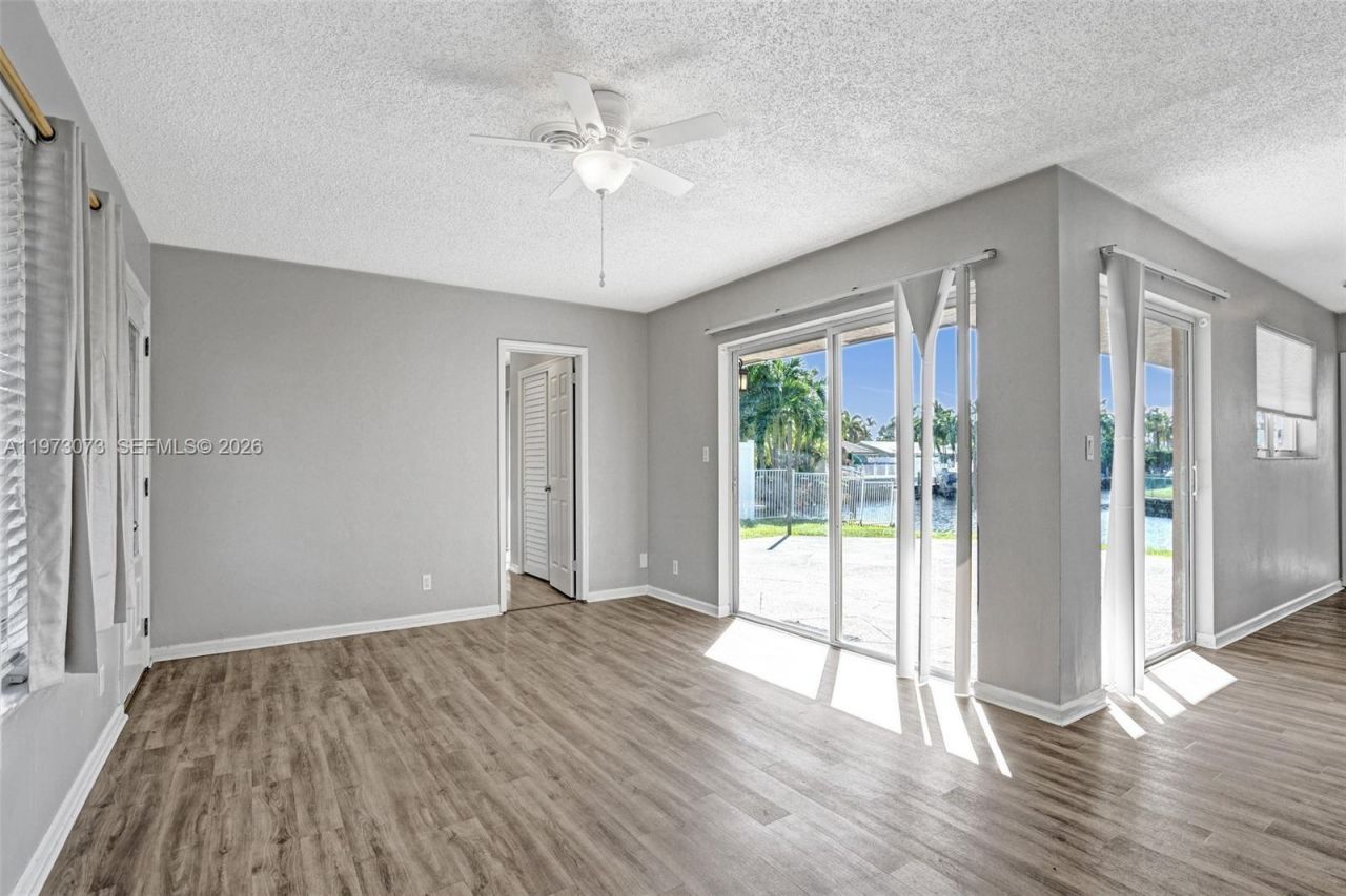 949 SE 10th Ct, Pompano Beach, FL 33060 Photo