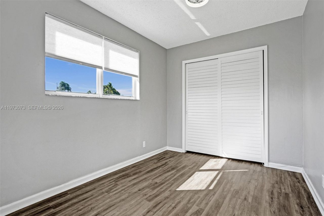 949 SE 10th Ct, Pompano Beach, FL 33060 Photo