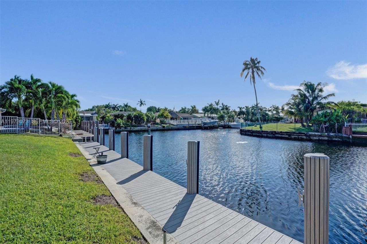 949 SE 10th Ct, Pompano Beach, FL 33060 Photo