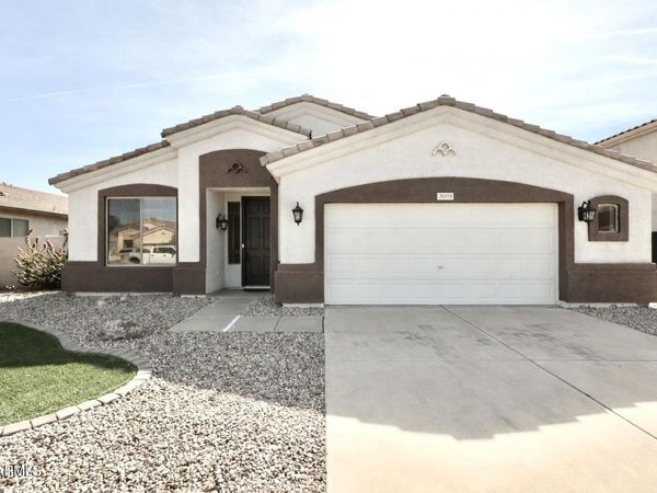 2093 E LA COSTA Drive, Chandler, AZ 85249