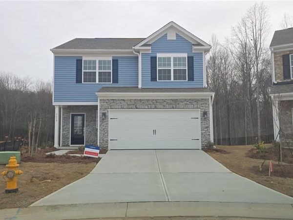 5658 Hydrangea Street , Winston-Salem, NC 27104