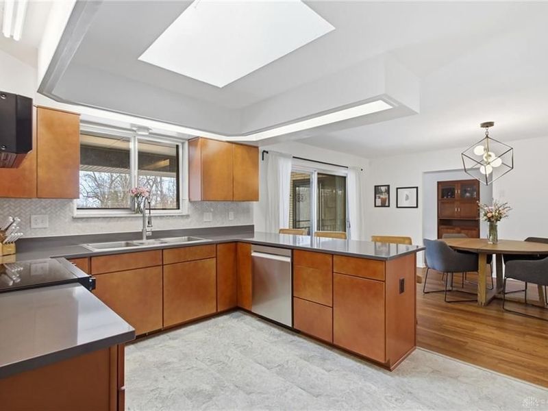 2469 Banyon Drive, Beavercreek, OH 45431 Photo 12