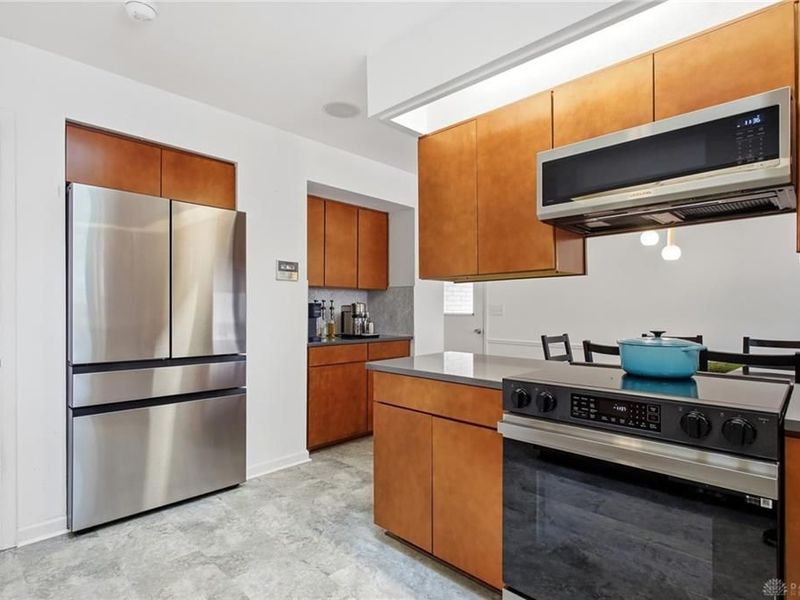 2469 Banyon Drive, Beavercreek, OH 45431 Photo 14